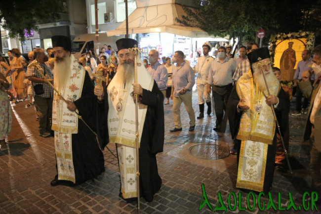 Τρισαριρχιερατικός εσπερινός και Λιτανεία της Εικόνας του Αγίου Αλεξάνδρου στο Παλαιό Φάληρο - Adologala.gr 