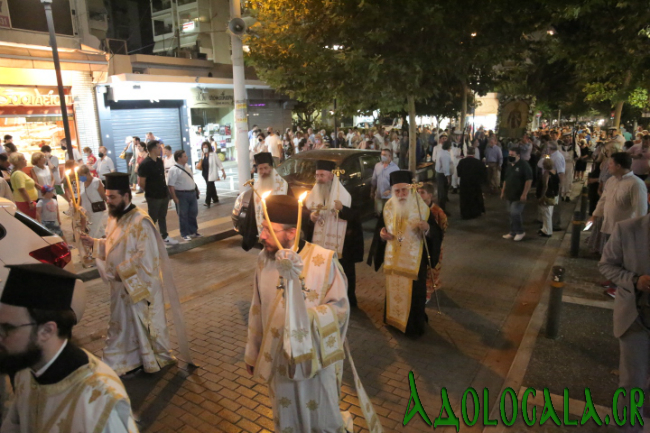 Τρισαριρχιερατικός εσπερινός και Λιτανεία της Εικόνας του Αγίου Αλεξάνδρου στο Παλαιό Φάληρο - Adologala.gr 