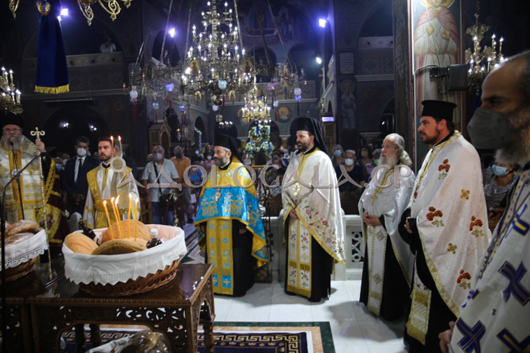 Λαμπρός Εσπερινός της Μεταμορφώσεως του Σωτήρος Χριστού στη Καλλιθέα - Adologala.gr