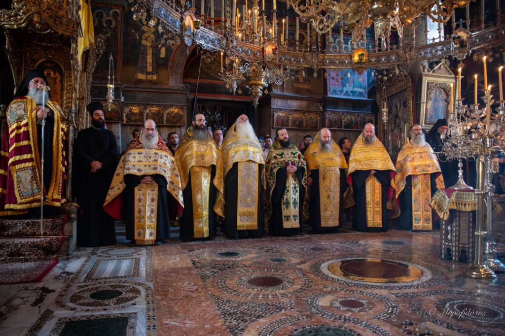 Tο περιβόλι της Παναγίας επισκέφθηκε ο Αρχιεπίσκοπος Κρήτης Ευγένιος - Adologala.gr 