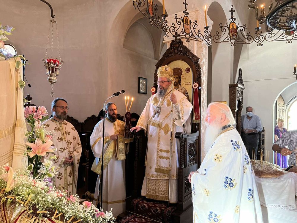 Τα εννιάμερα της Παναγίας στην Ι. Μ. Κοιμήσεως της Θεοτόκου Μπούρα Αρκαδίας - Adologala.gr
