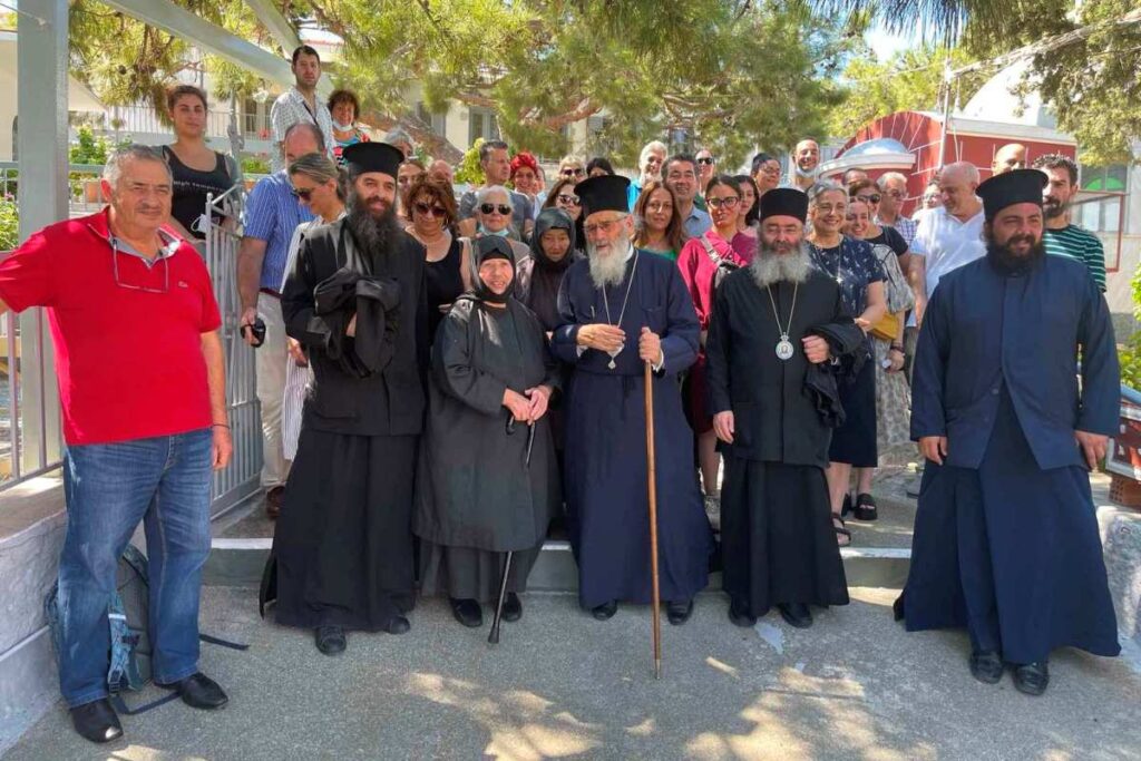 Η Επισκοπή Αμαθούντος διοργάνωσε προσκυνηματική εκδρομή στην Ελλάδα - Adologala.gr 1