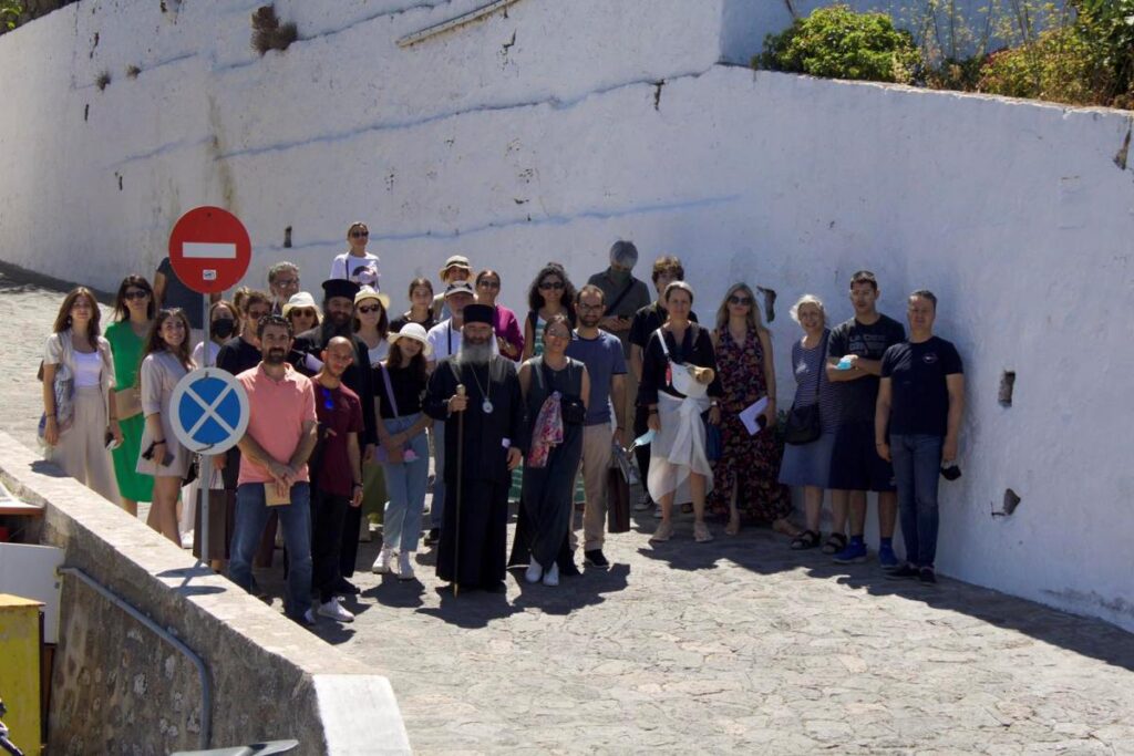 Η Επισκοπή Αμαθούντος διοργάνωσε προσκυνηματική εκδρομή στην Ελλάδα - Adologala.gr 1