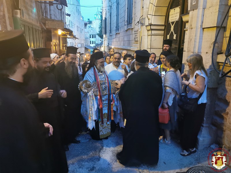 Η κάθοδος της Τιμίας & Ιεράς Εικόνας της Κοιμήσεως της Θεοτόκου στην Γεσθημανή - Adologala.gr 