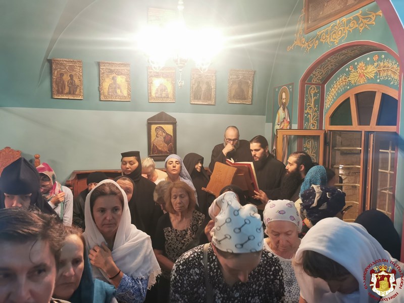 Η κάθοδος της Τιμίας & Ιεράς Εικόνας της Κοιμήσεως της Θεοτόκου στην Γεσθημανή - Adologala.gr 
