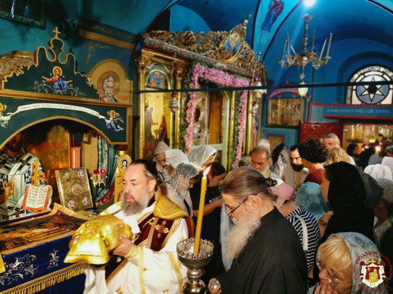 Η κάθοδος της Τιμίας & Ιεράς Εικόνας της Κοιμήσεως της Θεοτόκου στην Γεσθημανή - Adologala.gr 