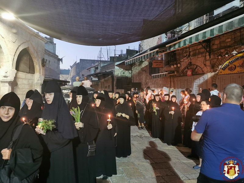 Η κάθοδος της Τιμίας & Ιεράς Εικόνας της Κοιμήσεως της Θεοτόκου στην Γεσθημανή - Adologala.gr 