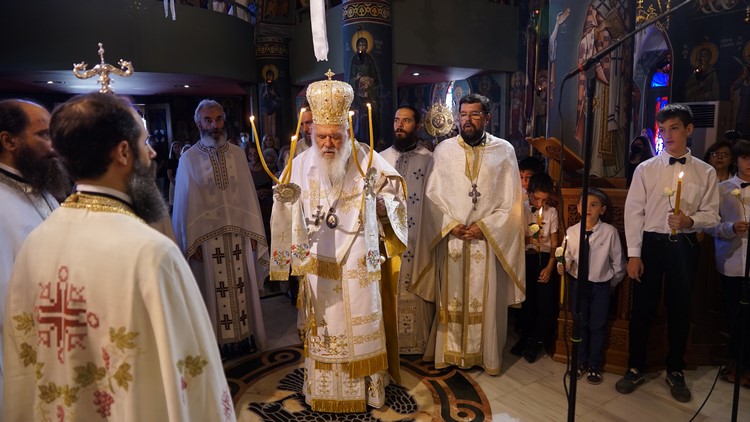 Ο Αρχιεπίσκοπος Ιερώνυμος στον πανηγυρίζοντα Ι.Ν. Μεταμορφώσεως του Σωτήρος Βριλησσίων - Adologala.gr 1
