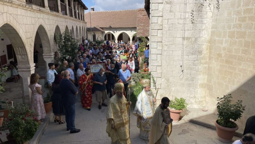 Ο Εορτασμός της Κοιμήσεως της Θεοτόκου στην Ιερά Μονή Παναγίας Χρυσορρογιατίσσης - Adologala.gr