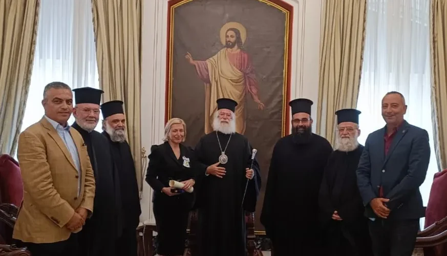 Ο Πατριάρχης Αλεξανδρείας Θεόδωρος τίμησε την απερχόμενη Γενική Πρόξενο της Ελλάδας στο Κάιρο - Adologala.gr