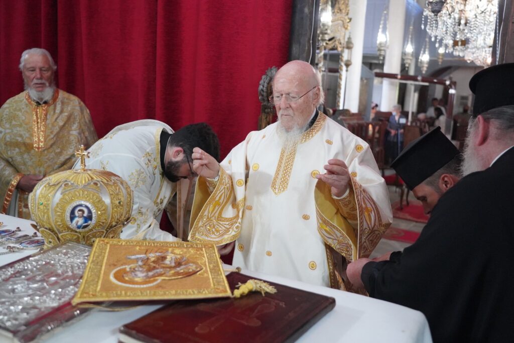 Πατριαρχική Θεία Λειτουργία στο Γλυκύ της Ίμβρου - Adologala.gr