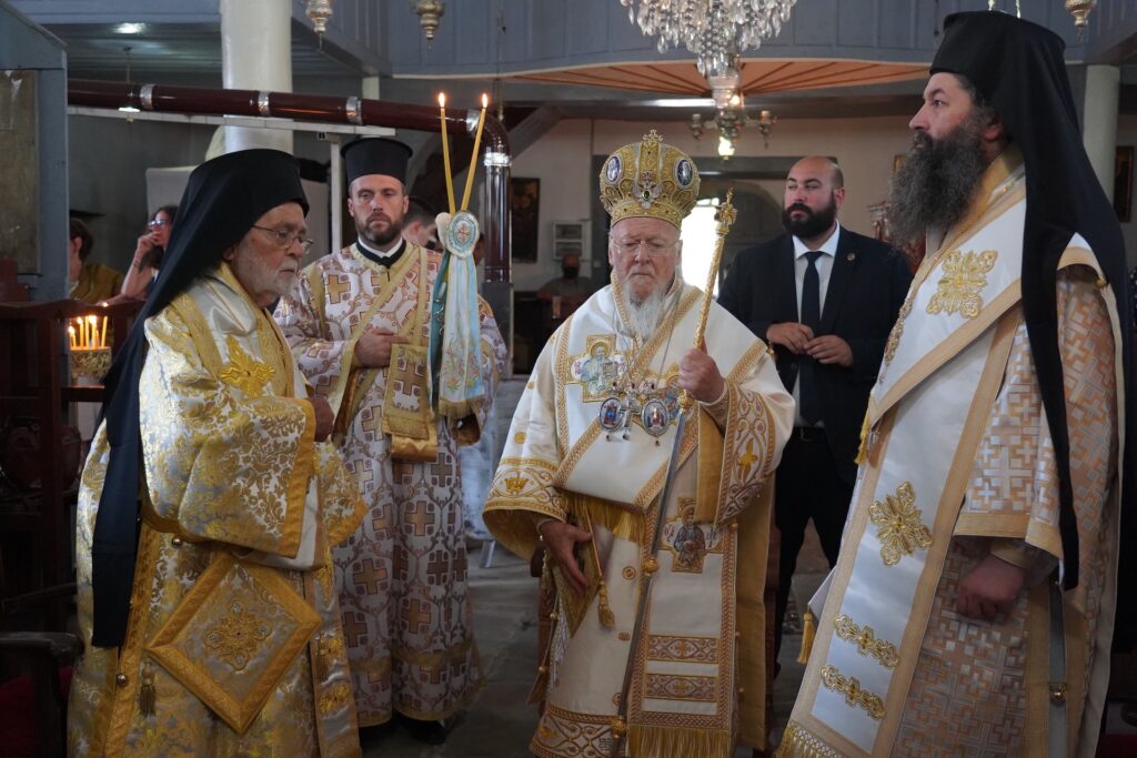 Πατριαρχική Θεία Λειτουργία στο Γλυκύ της Ίμβρου - Adologala.gr