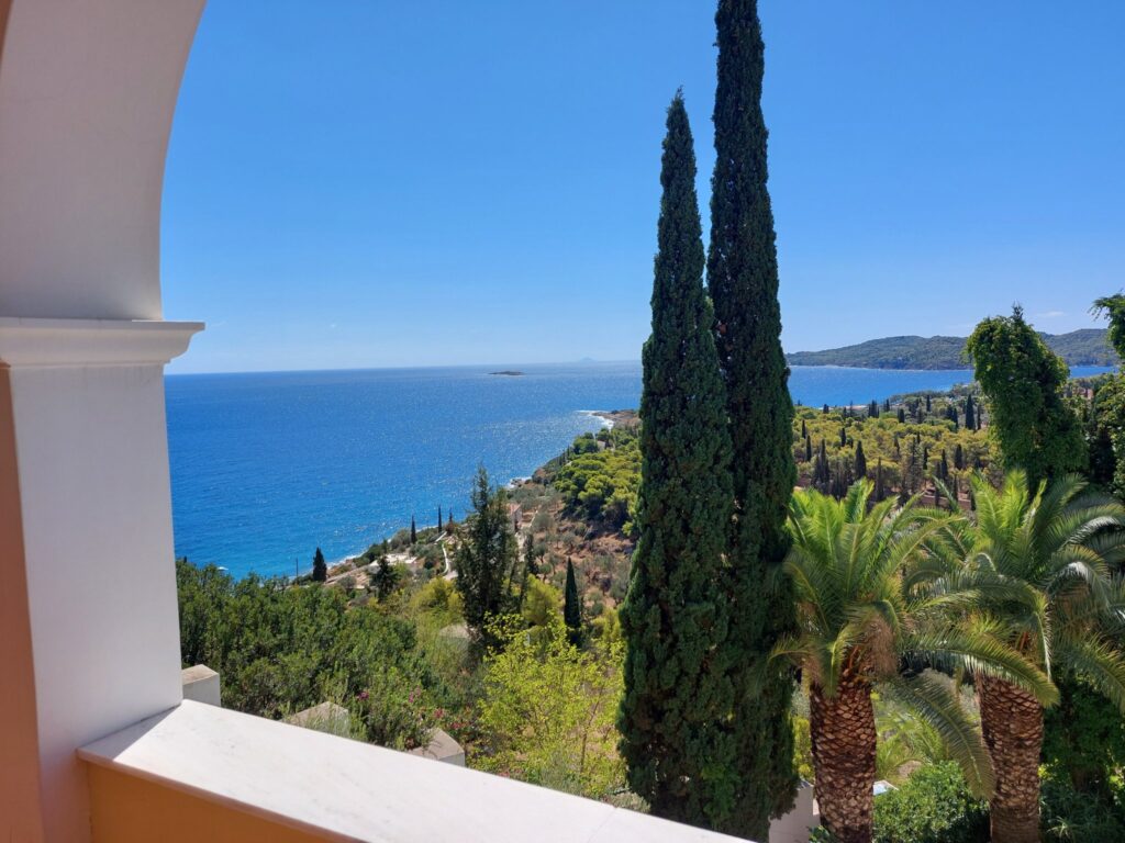 Εκδρομή στις Σπέτσες πραγματοποίησαν τα στελέχη του νεανικού έργου της Αίγινας 