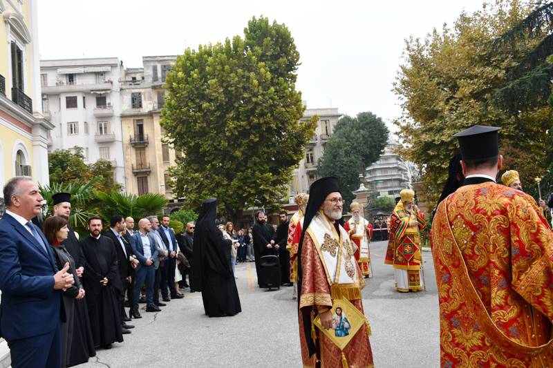 litaneia-eikona-agios-dimitrios-thessaloniki-poliouxos-kalafatis-politiki-ekklisia-adologala (2)