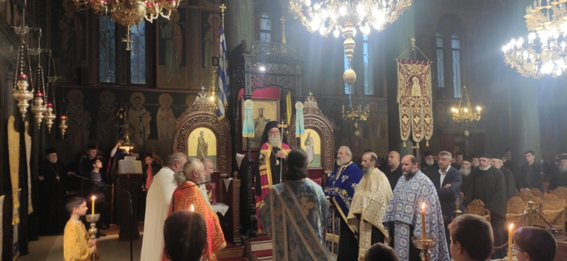Με ιδιαίτερη λαμπρότητα γιορτάστηκαν τα Ελευθέρια της Πόλης στα Γρεβενά 