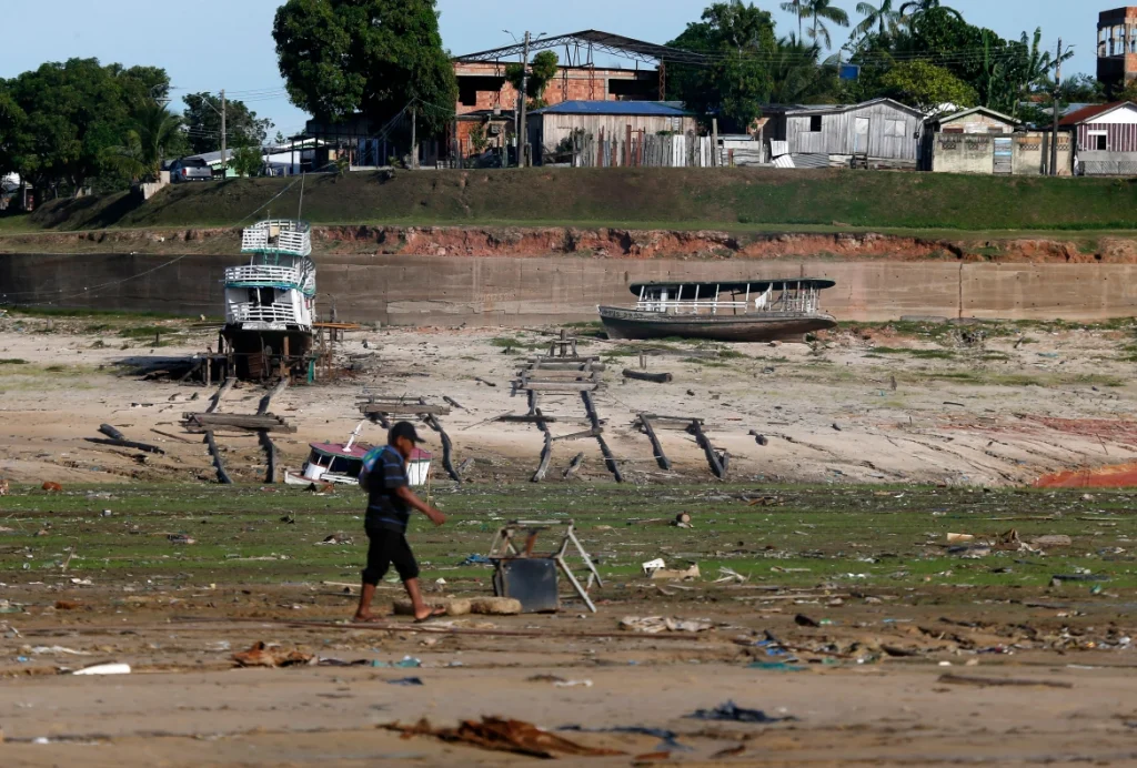 Ο Αμαζόνιος της Βραζιλίας αντιμετωπίζει σοβαρή ξηρασία