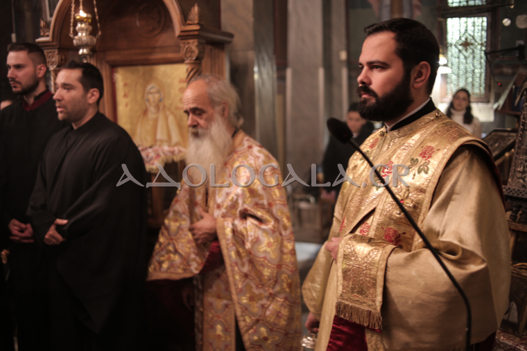 Ο Εσπερινός του Αγίου Αποστόλου Ανδρέα του Πρωτόκλητου στο Γηροκομείο των Αθηνών (Φωτορεπορτάζ) 