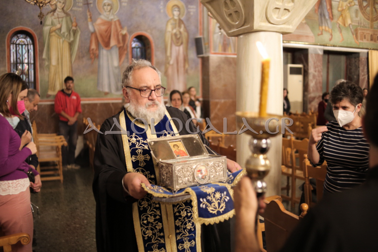 Φωτορεπορτάζ: Πανηγυρικός Εσπερινός στον Άγιο Γεώργιο Νέου Κόσμου - Συνεχίζεται το προσκύνημα της Παναγίας Χοζοβιώτισσας