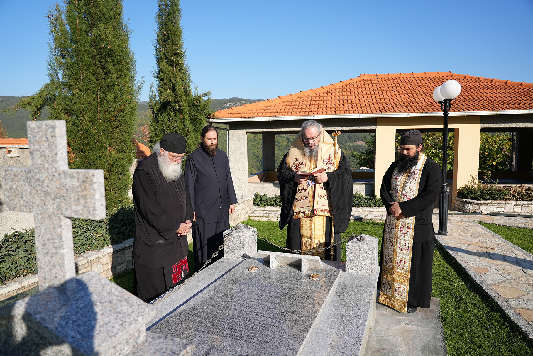 mitropolitis_larisis_ieronimos_eidiseis_trikorfo_fokidos_nektarios_moulatsiotis_nea_ellada (2)