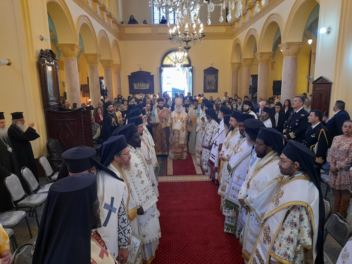 Θυρανοίξια Κοινοτικού Ναού Αγίας Αικατερίνης Σουέζ από τον Πατριάρχη Αλεξανδρείας Θεόδωρο 