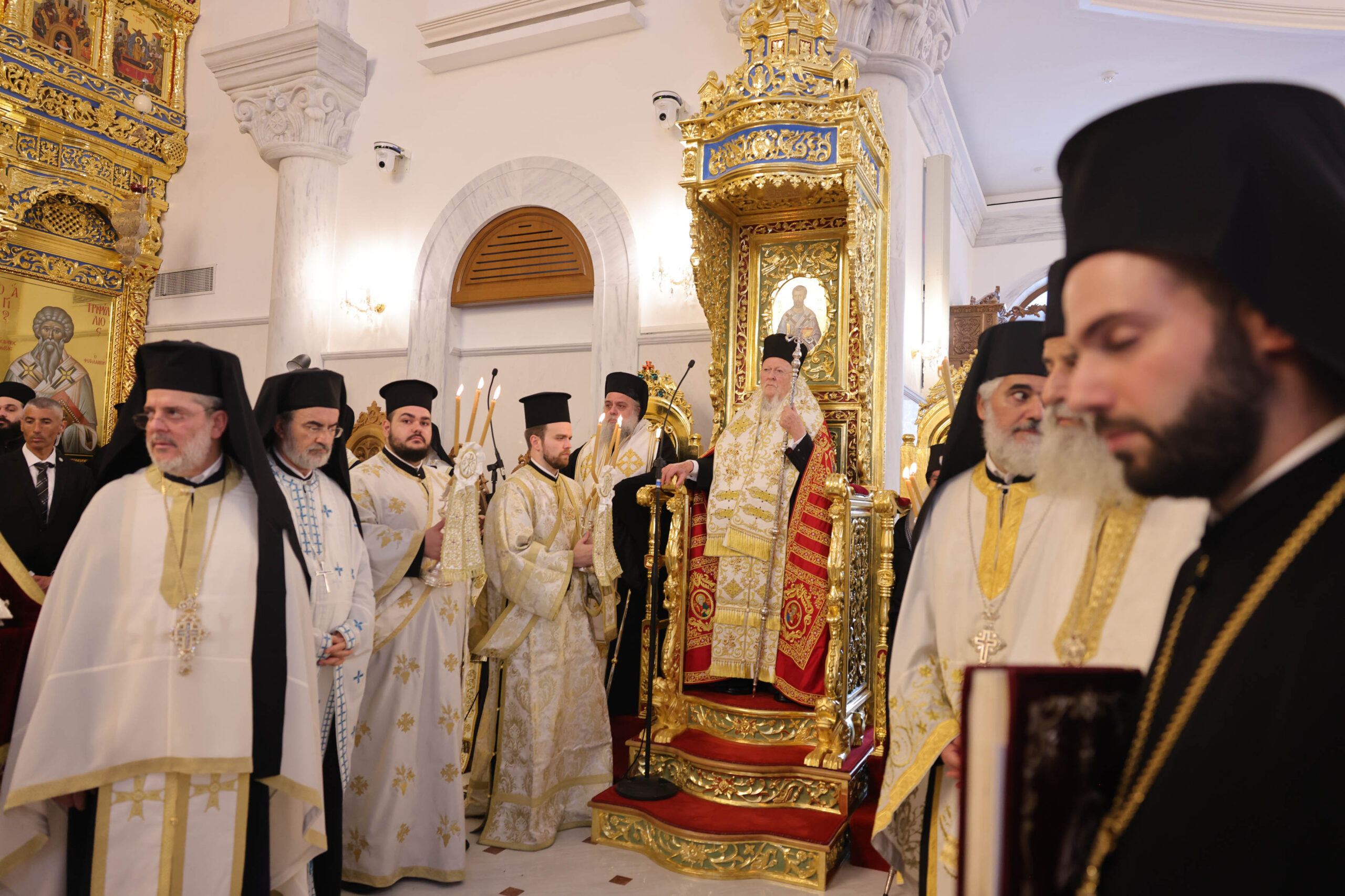 Η Εξόδιος Ακολουθία και η ταφή του Αρχιεπισκόπου Κύπρου Χρυσοστόμου