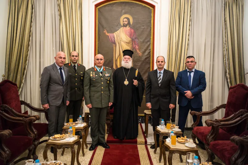 Ο Πατριάρχης Αλεξανδρείας Θεόδωρος Β τίμησε τον Αρχηγό της Εθνικής Φρουράς