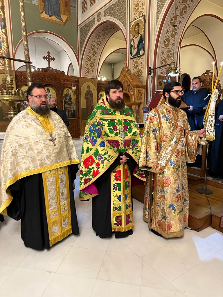 Πολυαρχιερατικός εσπερινός & Λαμπρό συλλείτουργο για τα ονομαστήρια του Μητροπολίτη Θήρας Αμφιλόχου 