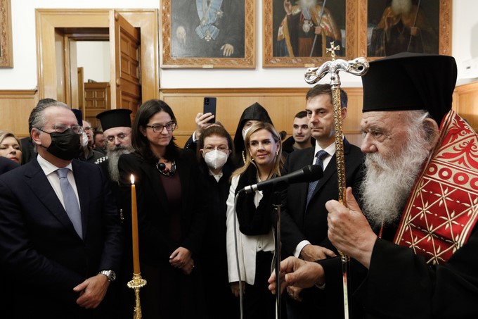 Αρχιεπίσκοπος Αθηνών Ιερώνυμος Να αγωνιστούμε και να προχωρήσουμε όλοι μαζί χωρίς εξαιρέσεις