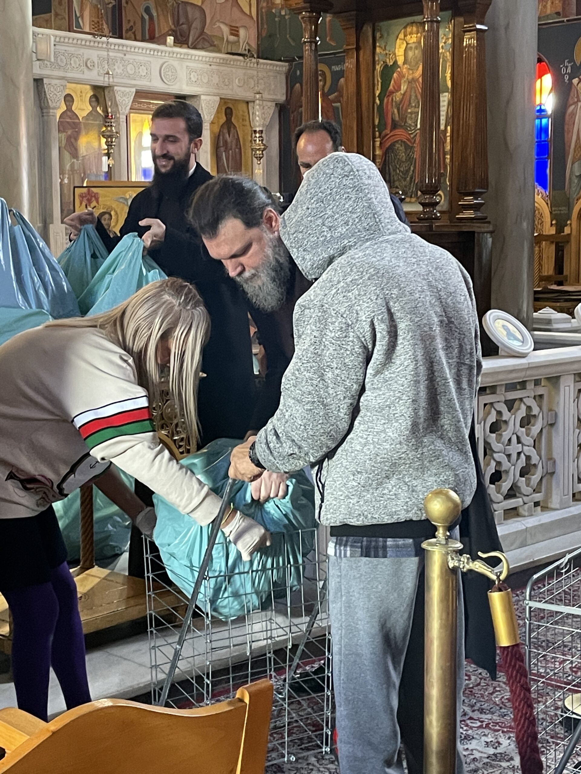 Δέματα Αγάπης από τον Μητροπολίτη Νέας Ιωνίας Γαβριήλ