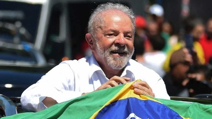 Ο Μπάιντεν προσκάλεσε τον Λούλα για επίσημη επίσκεψη στις ΗΠΑ