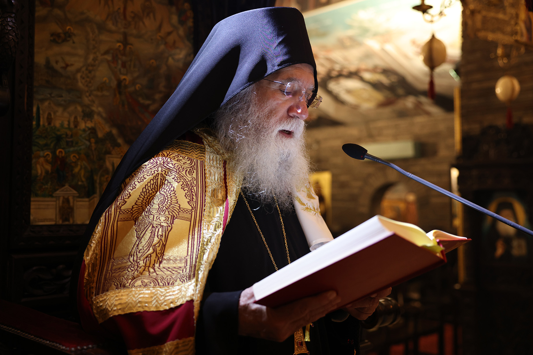Ο πανηγυρικός εσπερινός του Αγίου Νικολάου στο Τρίκορφο Φωκίδος.