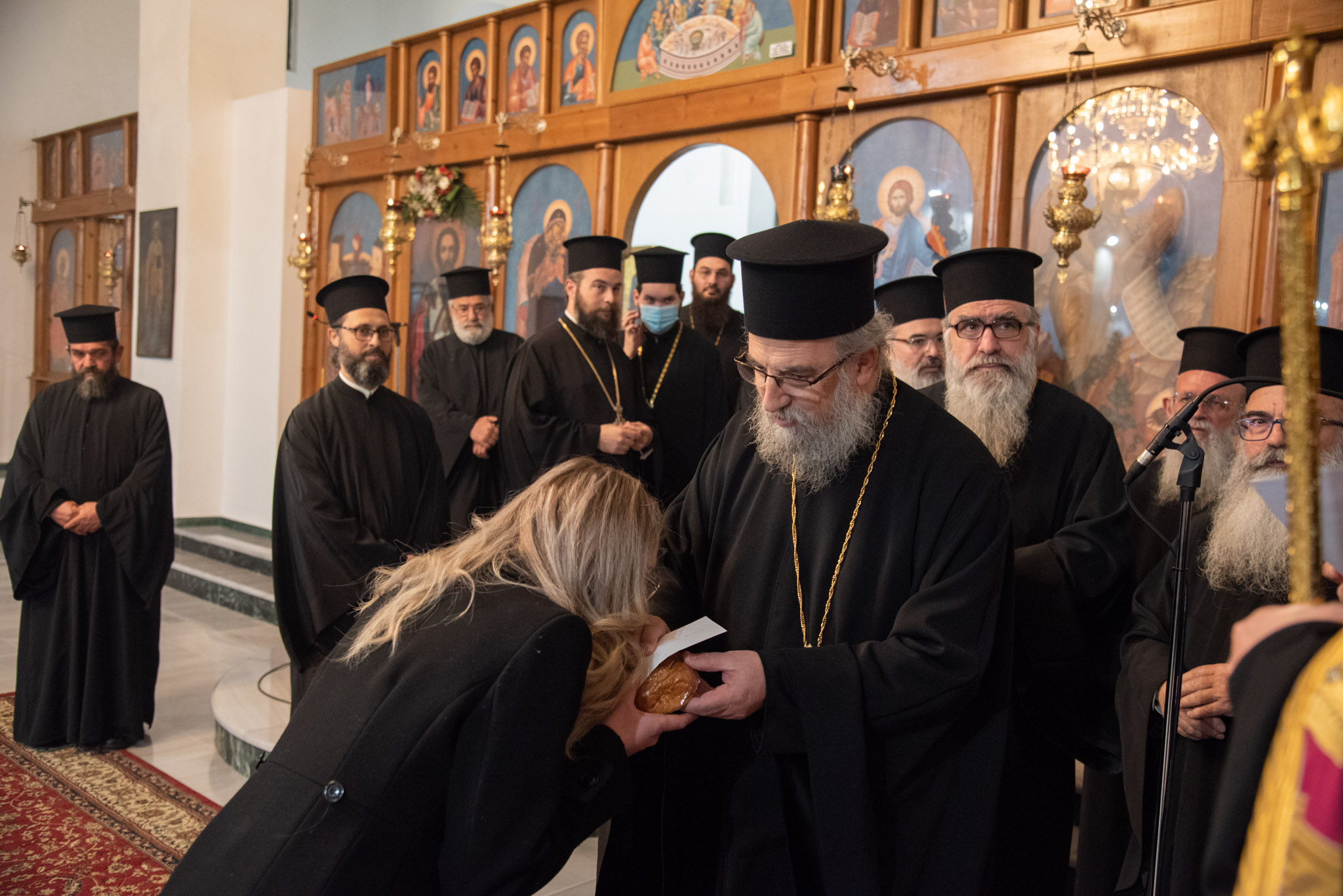 Σερρών Θεολόγος Οι άγιοι, το πνευματικό αντίβαρο στην κρίση των ημερών