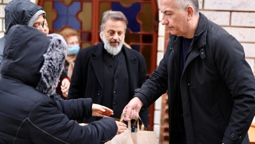 Σταύρος Καλαφάτης “Πρέπει να στεκόμαστε όλες τις ημέρες του χρόνου δίπλα σε όσους έχουν ανάγκη