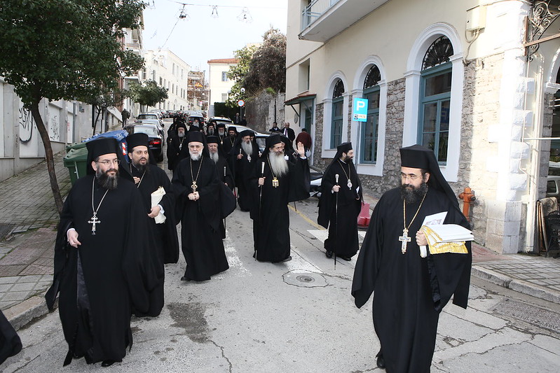 Πλήθος κόσμου στην Λαμία για την υποδοχή του Ιερού Σκηνώματος του Οσίου Βησσαρίωνος του Αγαθωνίτη
