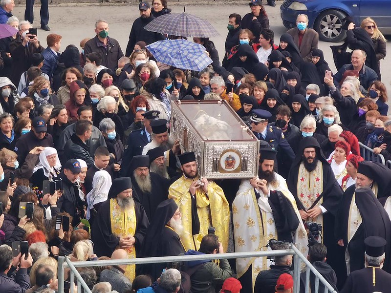 Πλήθος κόσμου στην Λαμία για την υποδοχή του Ιερού Σκηνώματος του Οσίου Βησσαρίωνος του Αγαθωνίτη