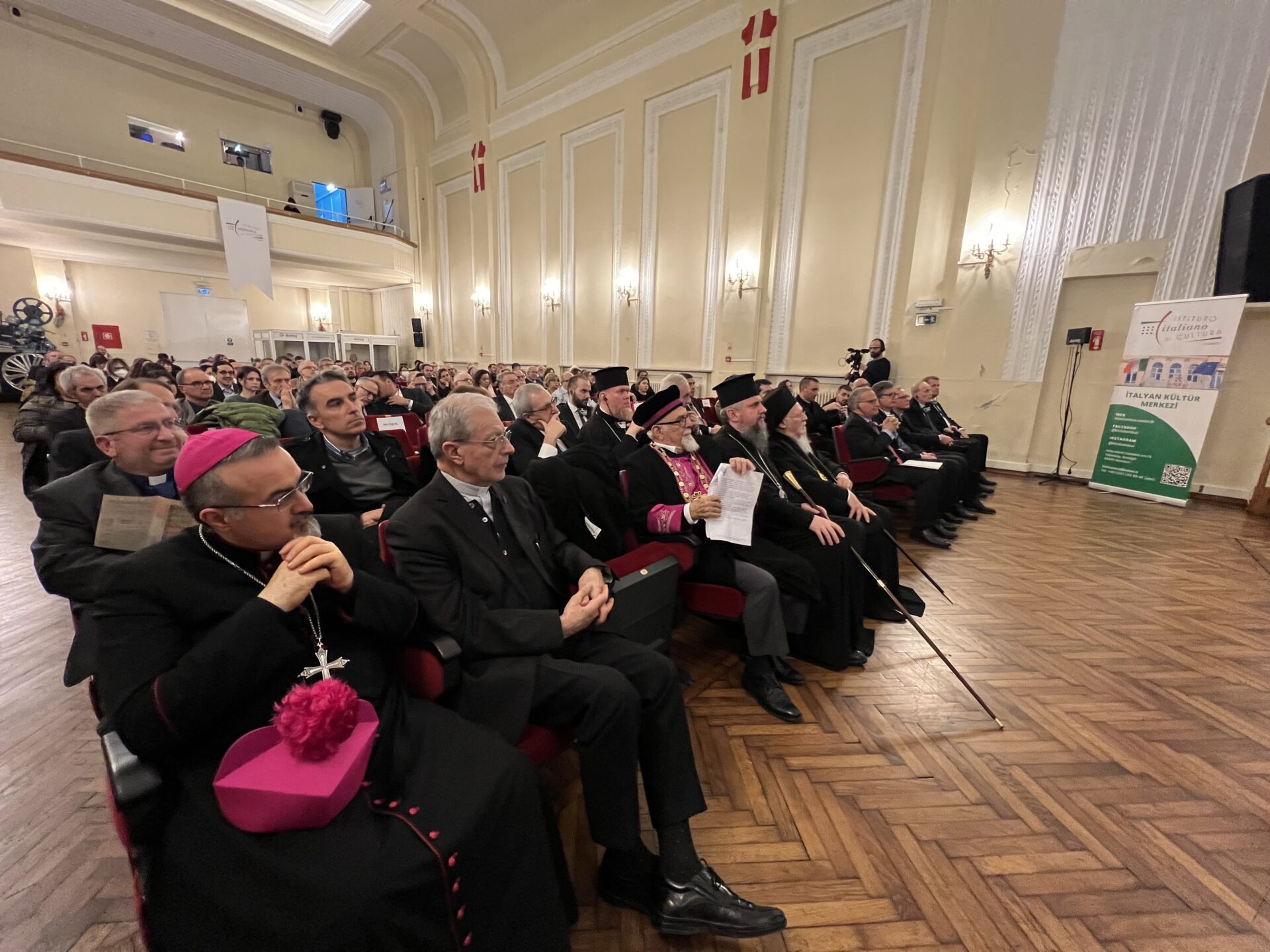 Οικουμενικός Πατριάρχης Μόνο μέσω του διαλόγου θα τερματιστούν οι πράξεις βίας και τρόμου