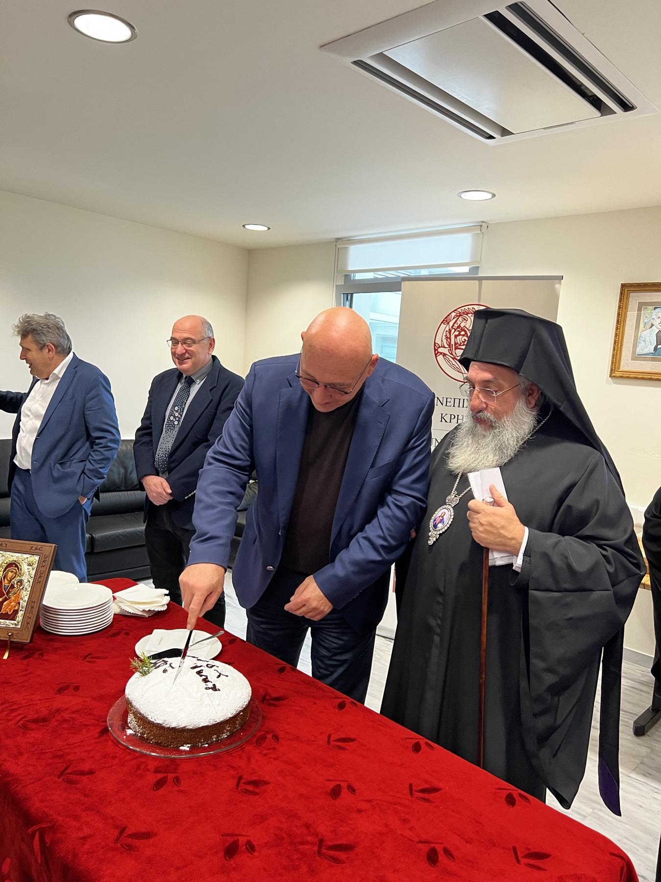 Στην κοπή της Βασιλόπιτας στο Πανεπιστήμιο της Κρήτης ο Αρχιεπίσκοπος Ευγένιος 