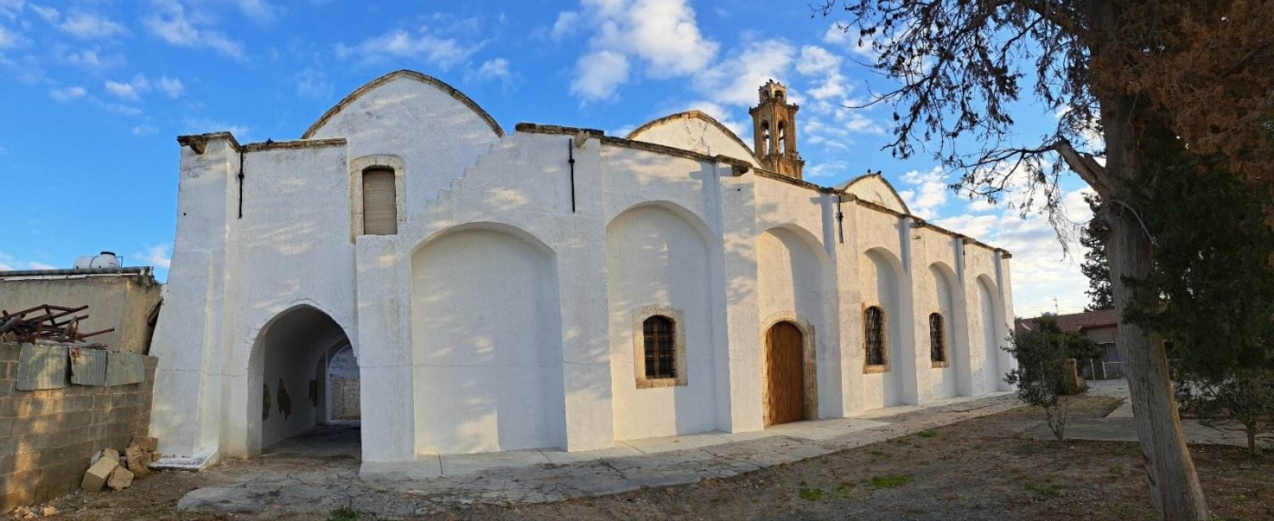 Θεία λειτουργία στον Iερό Nαό Αγ. Χαραλάμπους στο κατεχόμενο Νέο Χωριό Κυθρέας