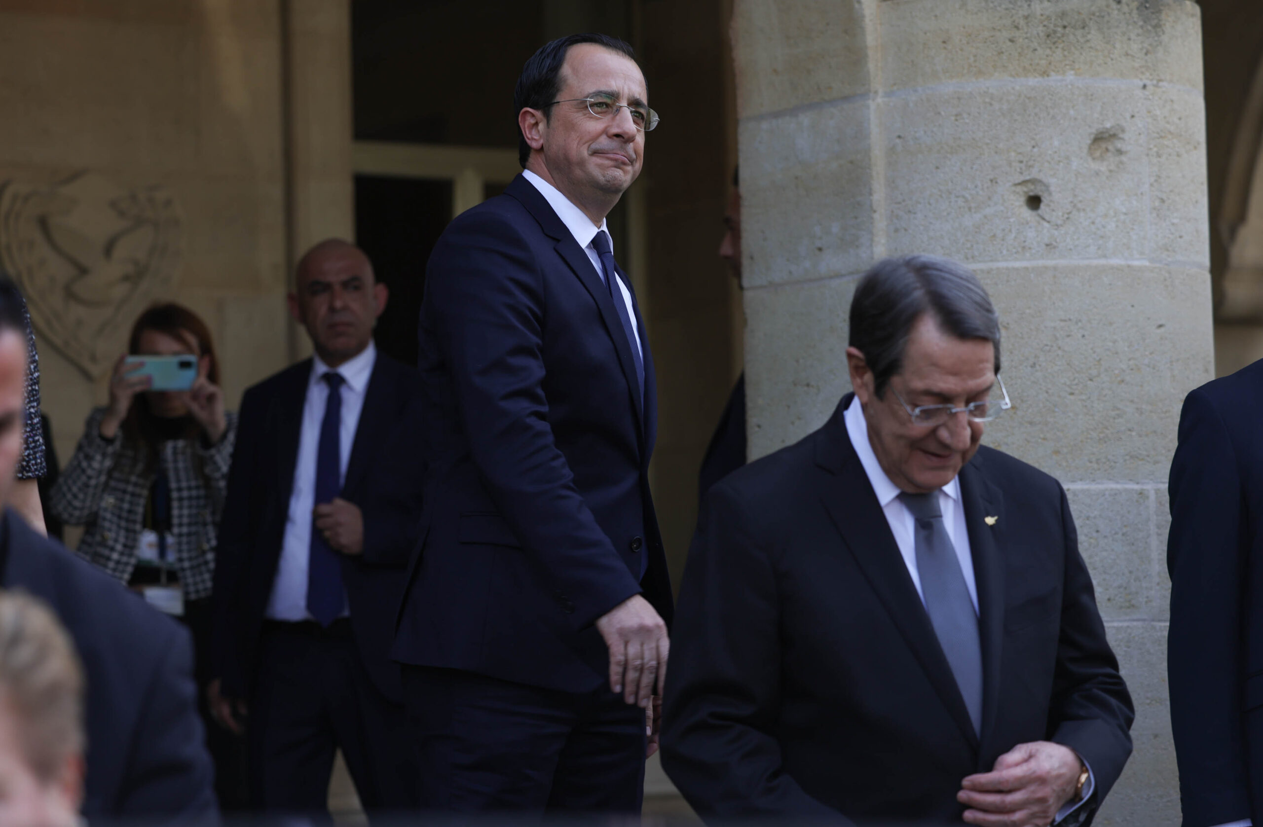Ο Πρόεδρος της Δημοκρατίας Ν. Χριστοδουλίδης παρέλαβε την προεδρία από τον τέως Πρόεδρο (Φωτογραφίες)