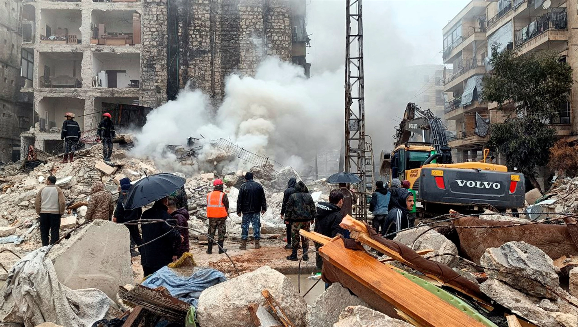 Σεισμός σε Τουρκία και Συρία Απόψε θα κοιμηθούμε στις αλάνες μέσα στα αυτοκίνητά μας 1