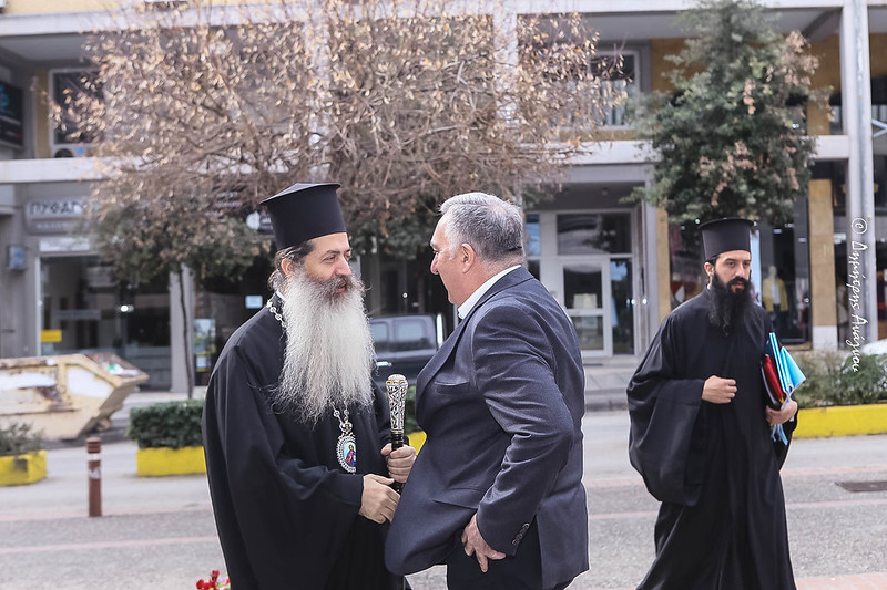 Φορείς, συλλόγους και σχολεία σε όλη την Φθιώτιδα ευλόγησε ο Μητροπολίτης Συμεών 