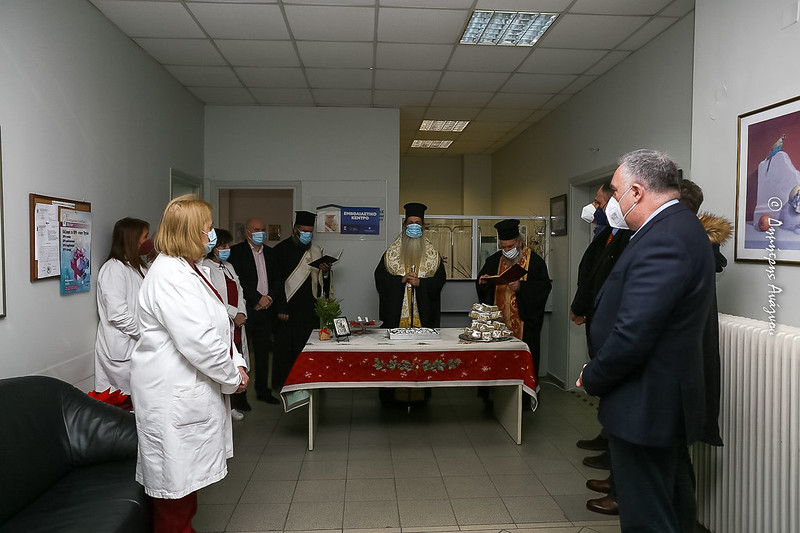 Φορείς, συλλόγους και σχολεία σε όλη την Φθιώτιδα ευλόγησε ο Μητροπολίτης Συμεών 
