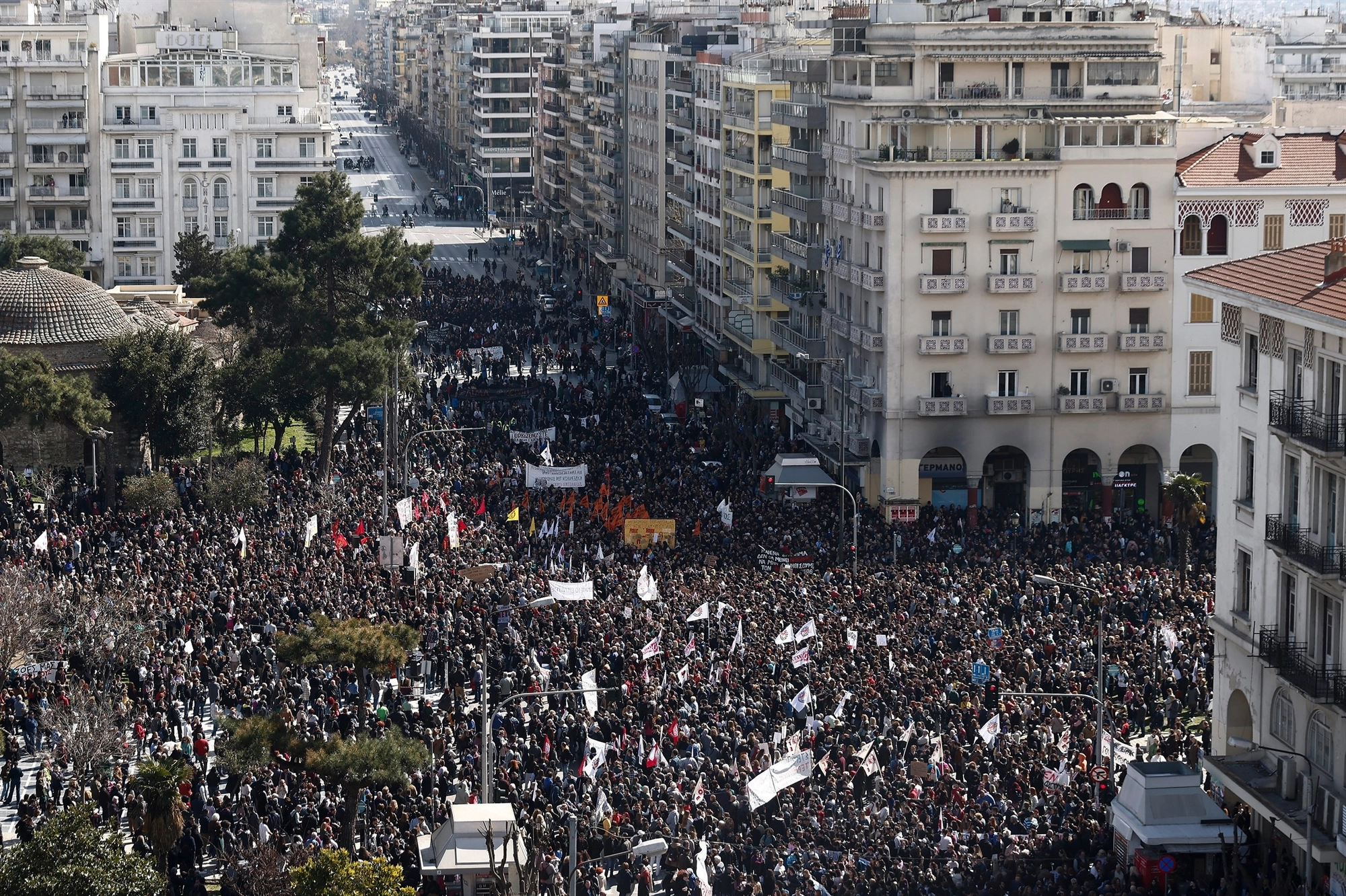 Διαδηλώσεις για την τραγωδία στα Τέμπη: «Το έγκλημα αυτό έχει ιστορία»
