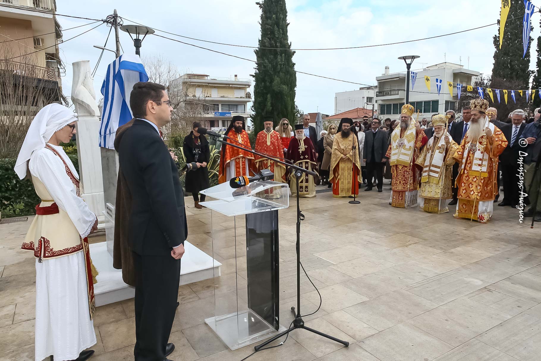 Πολυαρχιερατικό Συλλείτουργο στον Ιερό Μητροπολιτικό Ναό των Αγίων Θεοδώρων Αταλάντης