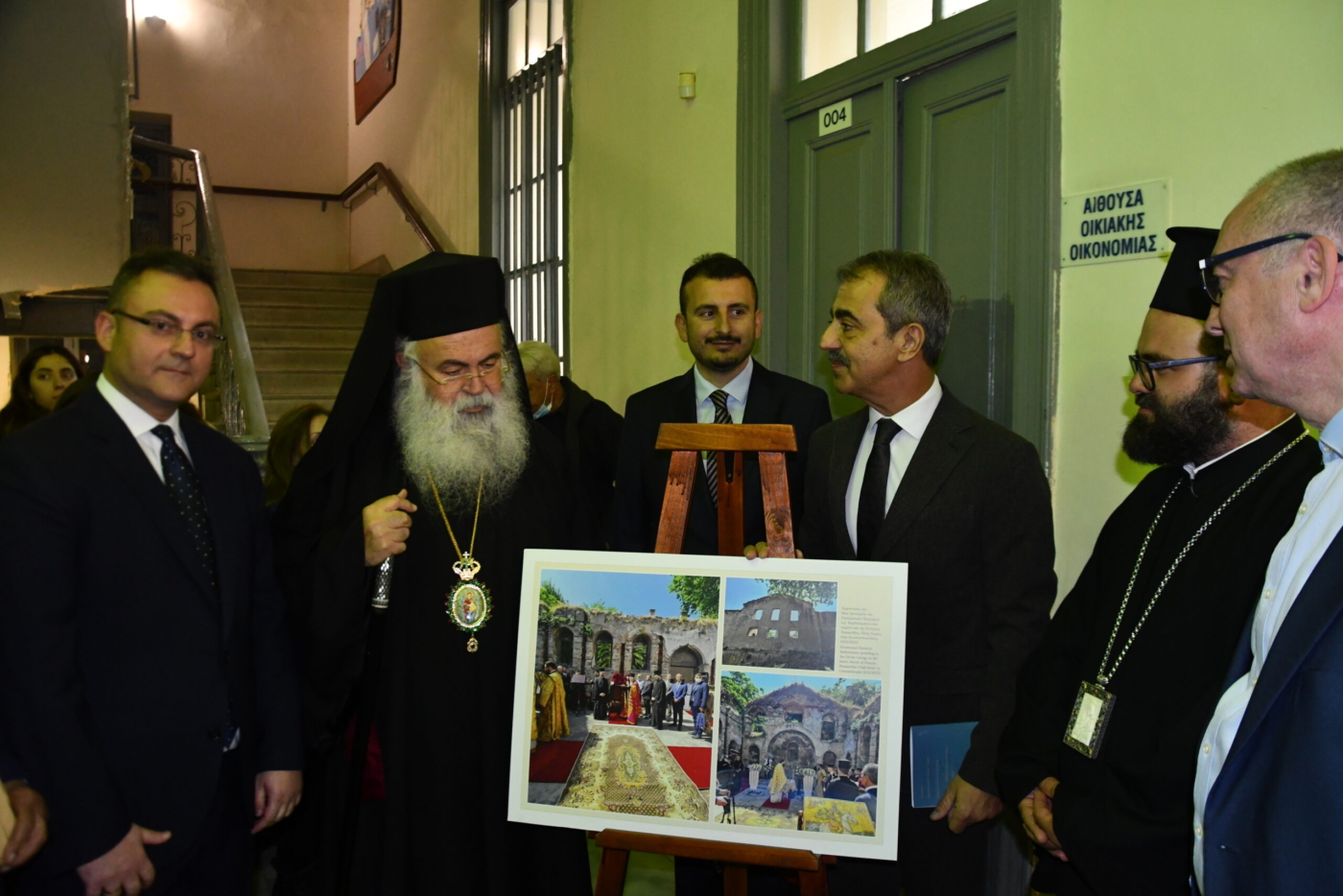 Στα εγκαίνια της έκθεσης «Παναγιές της Κύπρου» ο Αρχιεπίσκοπος Κύπρου Γεώργιος