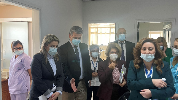 Το Γενικό Νοσοκομείο Πάφου επισκέφθηκε η Υπουργός Υγείας Πόπη Κανάρη