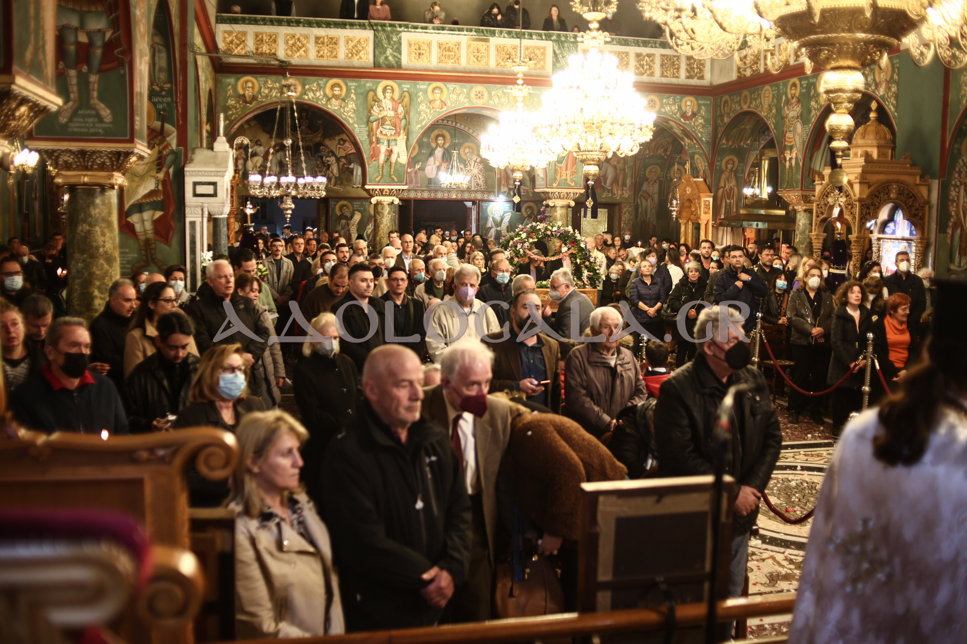 Η Ακολουθία του Επιτάφιου στον Μητροπολιτικό Ιερό Ναό του Αγίου Νικολάου Καισαριανής (Φωτορεπορτάζ)