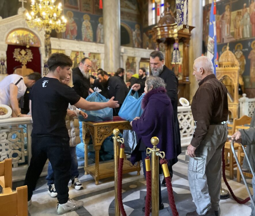Δέματα ενόψει Πάσχα διένειμε η Μητρόπολη Νέας Ιωνίας