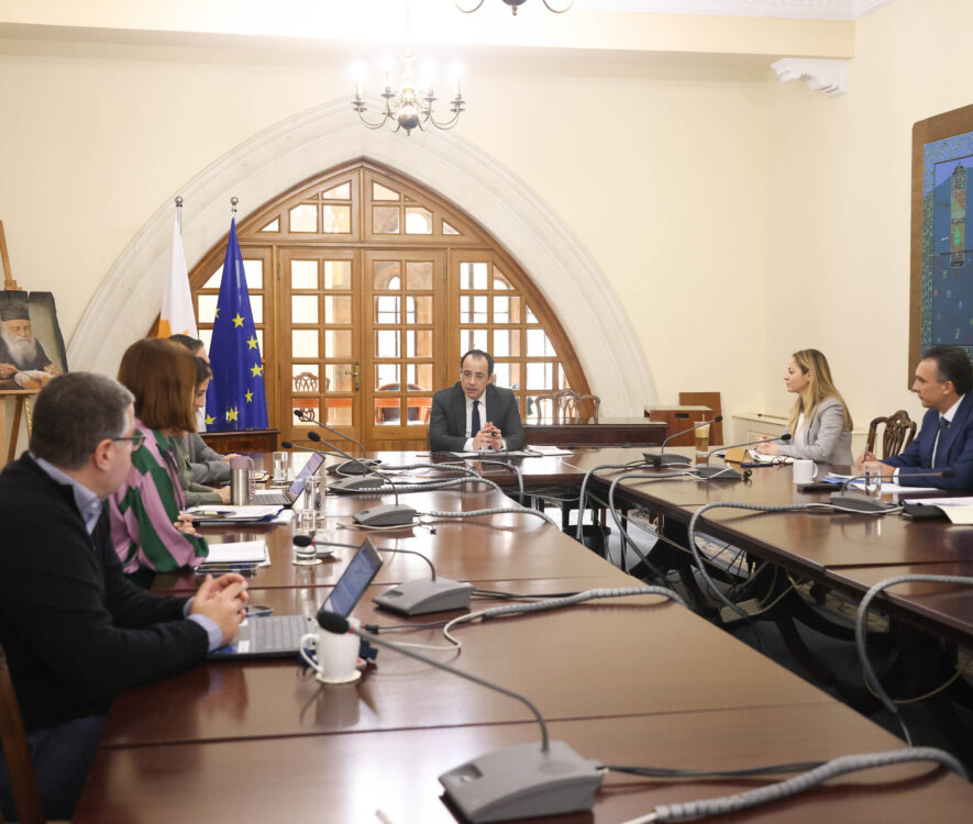 Σύσκεψη υπο του Προέδρου της Δημοκρατίας με θέμα την καταστολή των πυρκαγιών