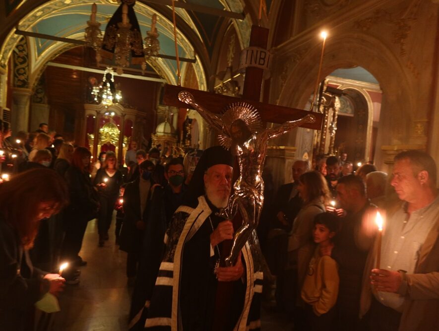 Τα Άχραντα Πάθη στον Ιερό Μητροπολιτικό Ναό της Μεταμορφώσεως του Σωτήρος Ερμουπόλεως